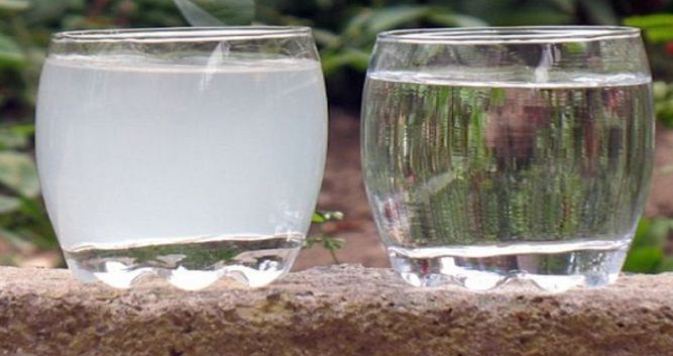 Limpe o Cloro da Água que você Bebe com um Purificador de Água